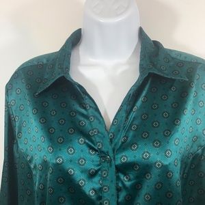 Size large stretch career blouse
